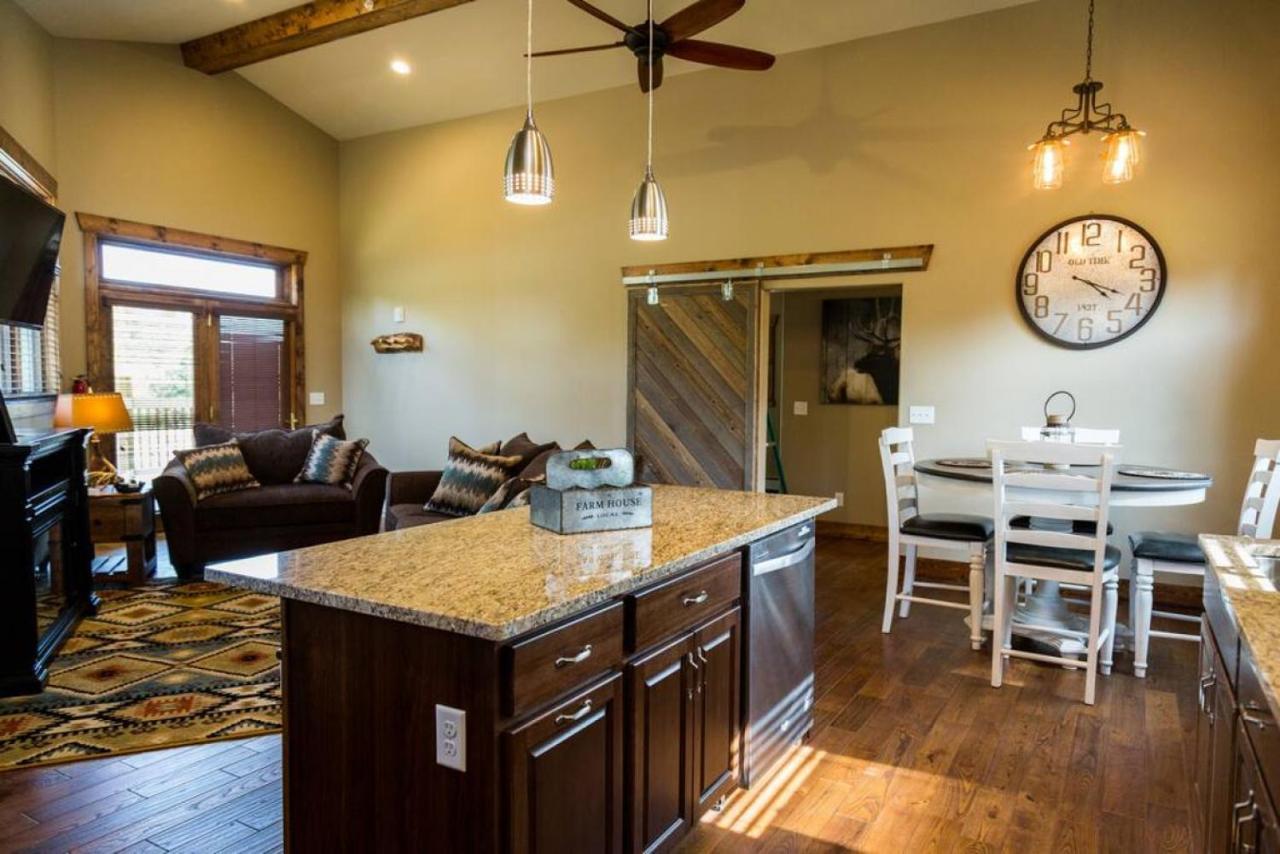 Spacious 2Nd Story Loft With Awesome Views エステス・パーク エクステリア 写真